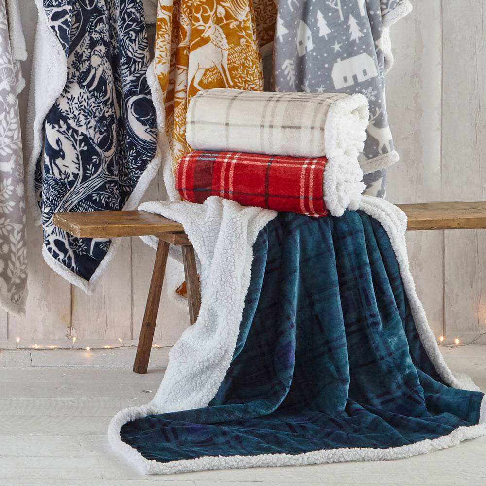 furn. Blake Green Checked Fleece Sherpa Throw 130 x 150cm Image 4