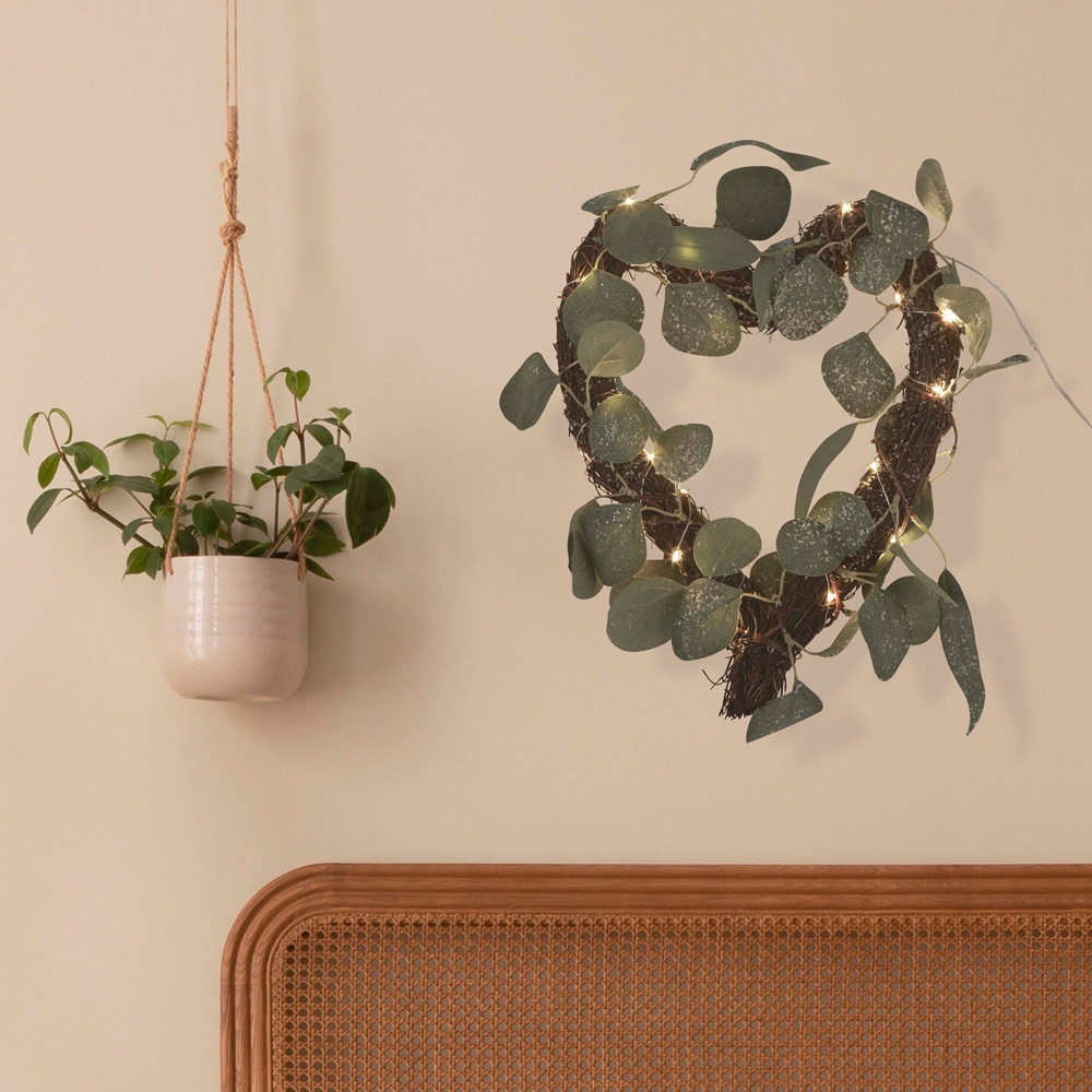 Lighting Collection Rattan Heart with Leaf Image 2