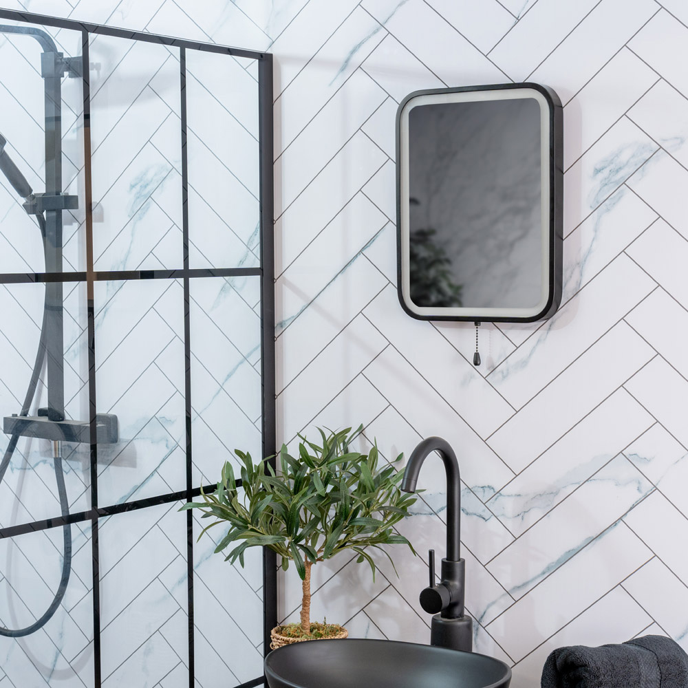 ValueLights Matt Black Rectangle Battery Operated Mirror with Pull Switch Image 4