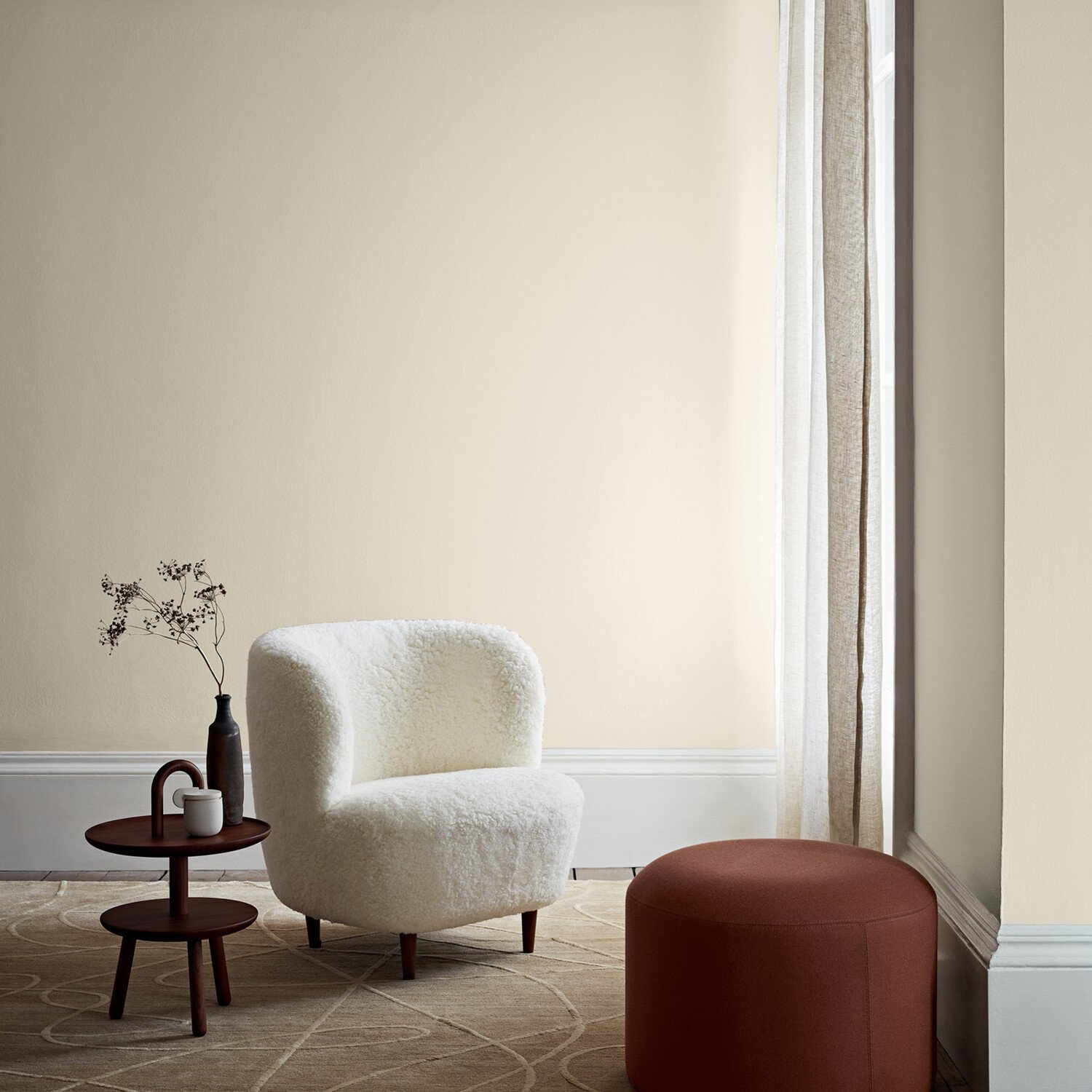 Crown Walls & Ceilings Antique Cream Mid Sheen Emulsion Paint 5L Image 6