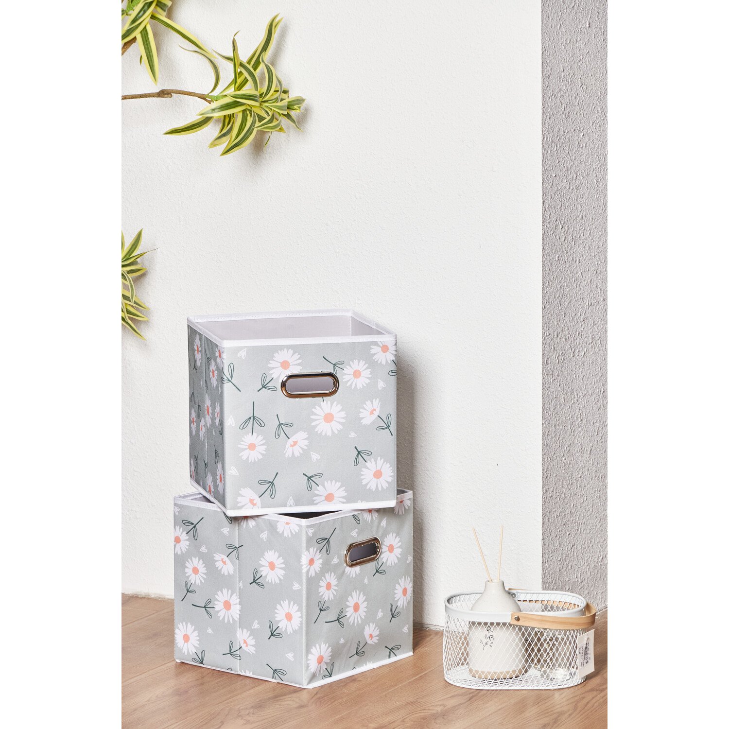 Living Solutions Green Daisy Storage Cube  - Green Image 2