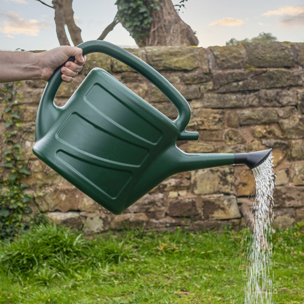Hardys Green Watering Can 7L Image 2