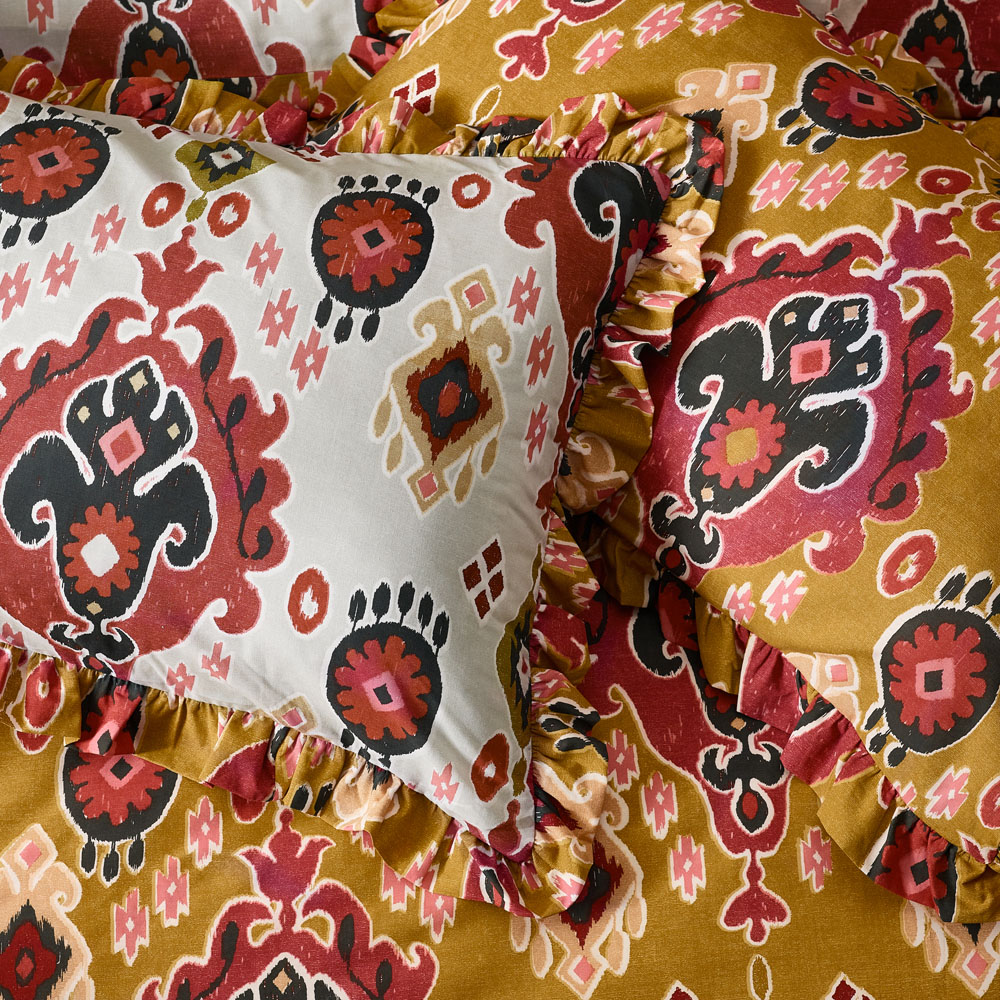 Paoletti Dawson Ikat King Size Reversible Amber Duvet Set Image 3
