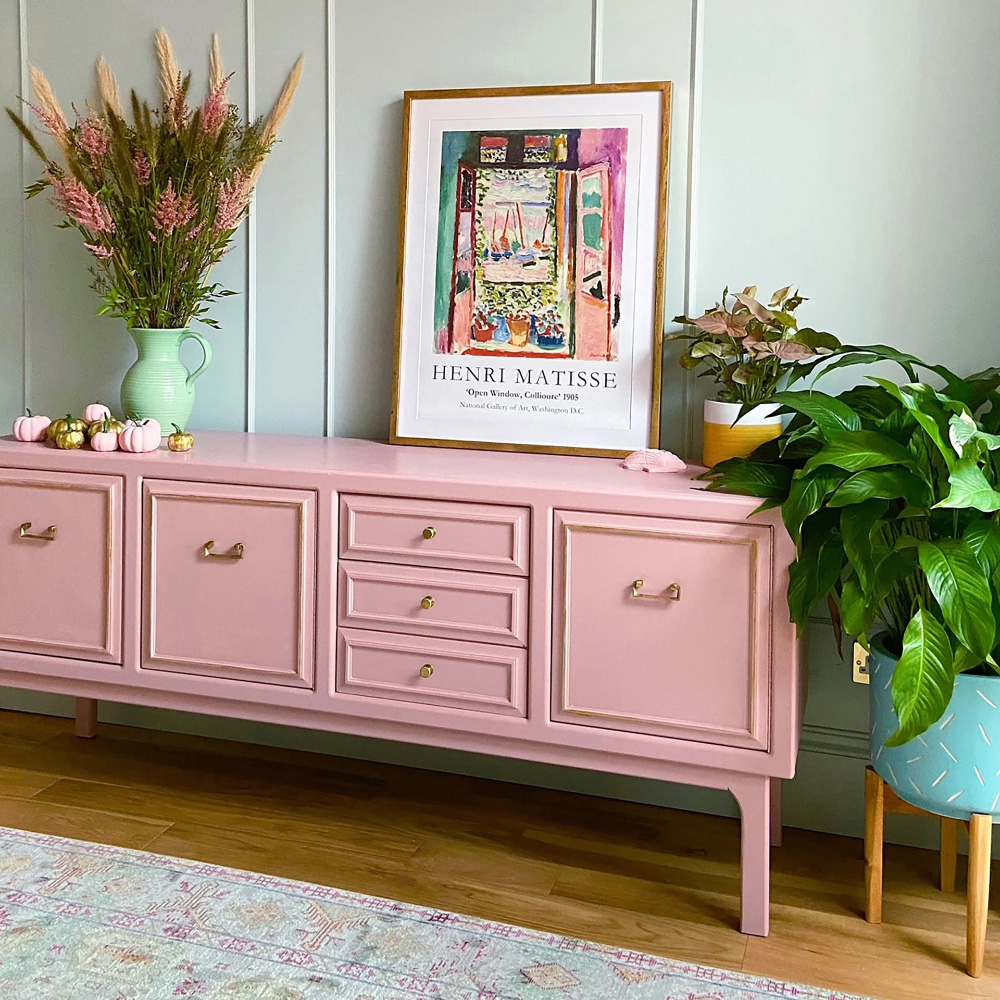 Craig & Rose 1829 Vintage Walls Wood and Metal Wedgwood Lilac Gloss Mixed Paint 2.5L Image 4