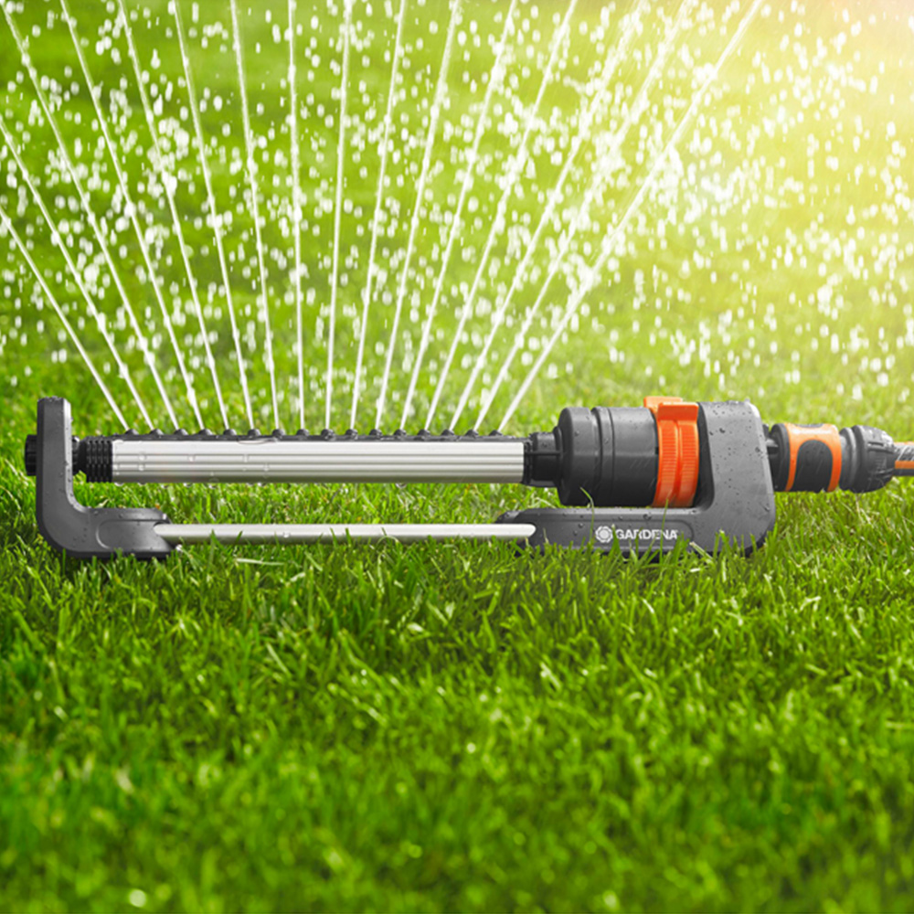 Gardena Aqua M Rectangular Oscillating Sprinkler with Free Connector Image 3