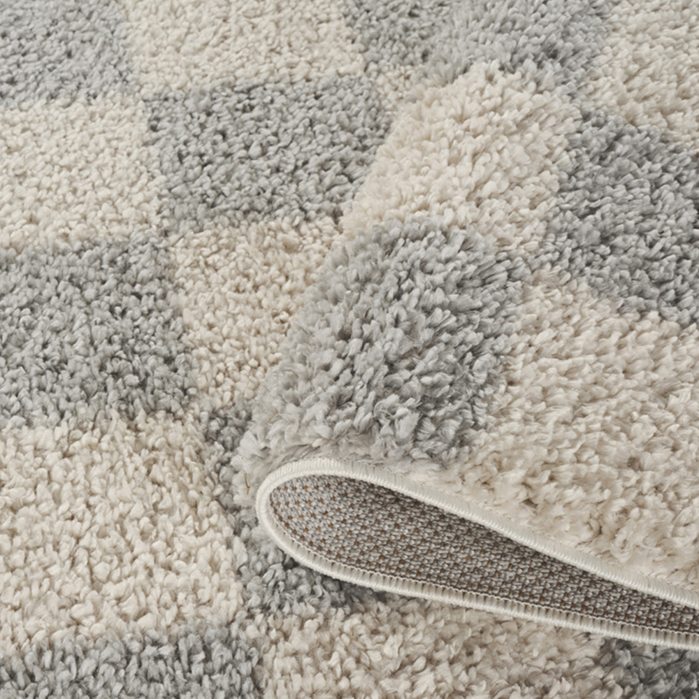 Desire Rugs Chester Grey Shaggy Checkered Rug 60 x 220cm Image 4