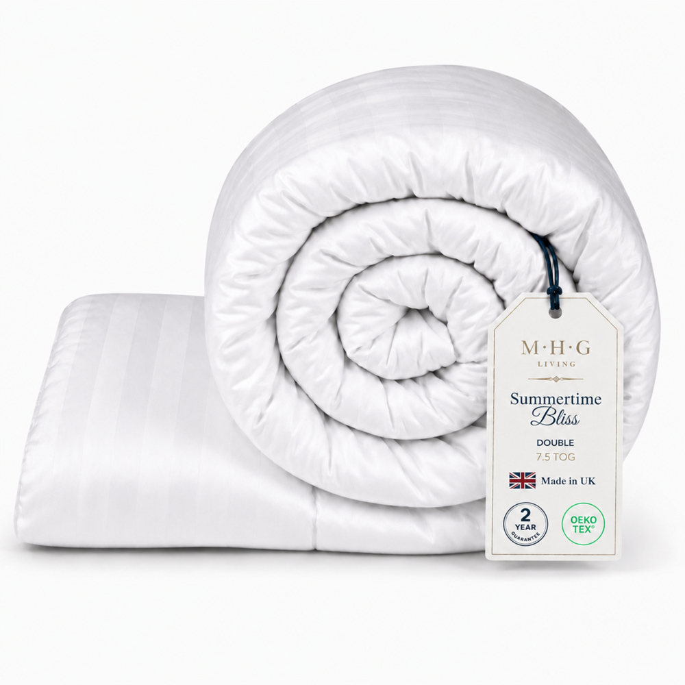 MHG Living Double White Striped Summer Lightweight Hollowfibre Duvet 7.5 Tog Image 3