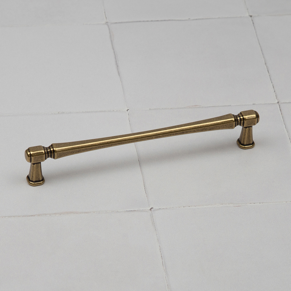 Handle & Home Antique Brass Handle 160mm Image 3