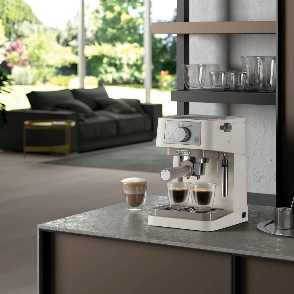 De'Longhi EC260.CR Cream Stilosa 1L Manual Coffee Machine Image 6