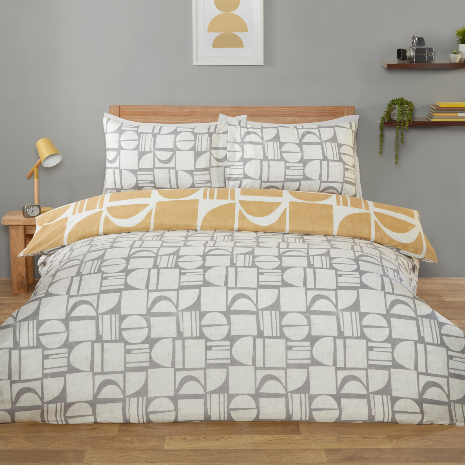 Riley Geo Reversible Bedding SetMustardSingle Image 2