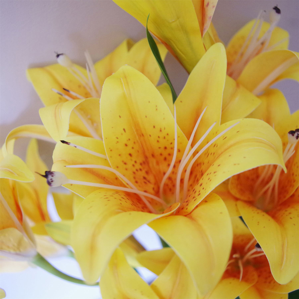 Leaf Yellow Lily Stem Artificial Flower 60cm 12 Pack Image 2