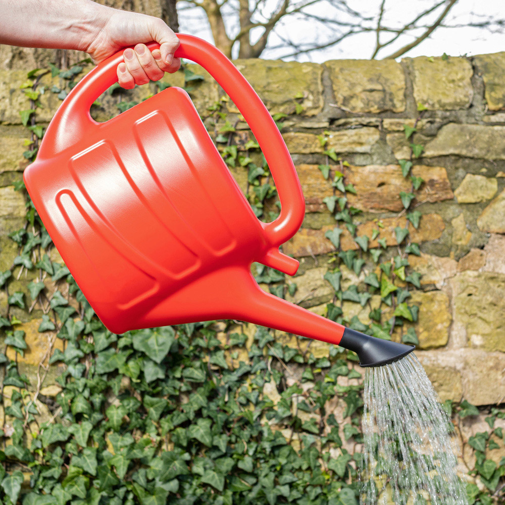 Hardys Red Watering Can 10L Image 8
