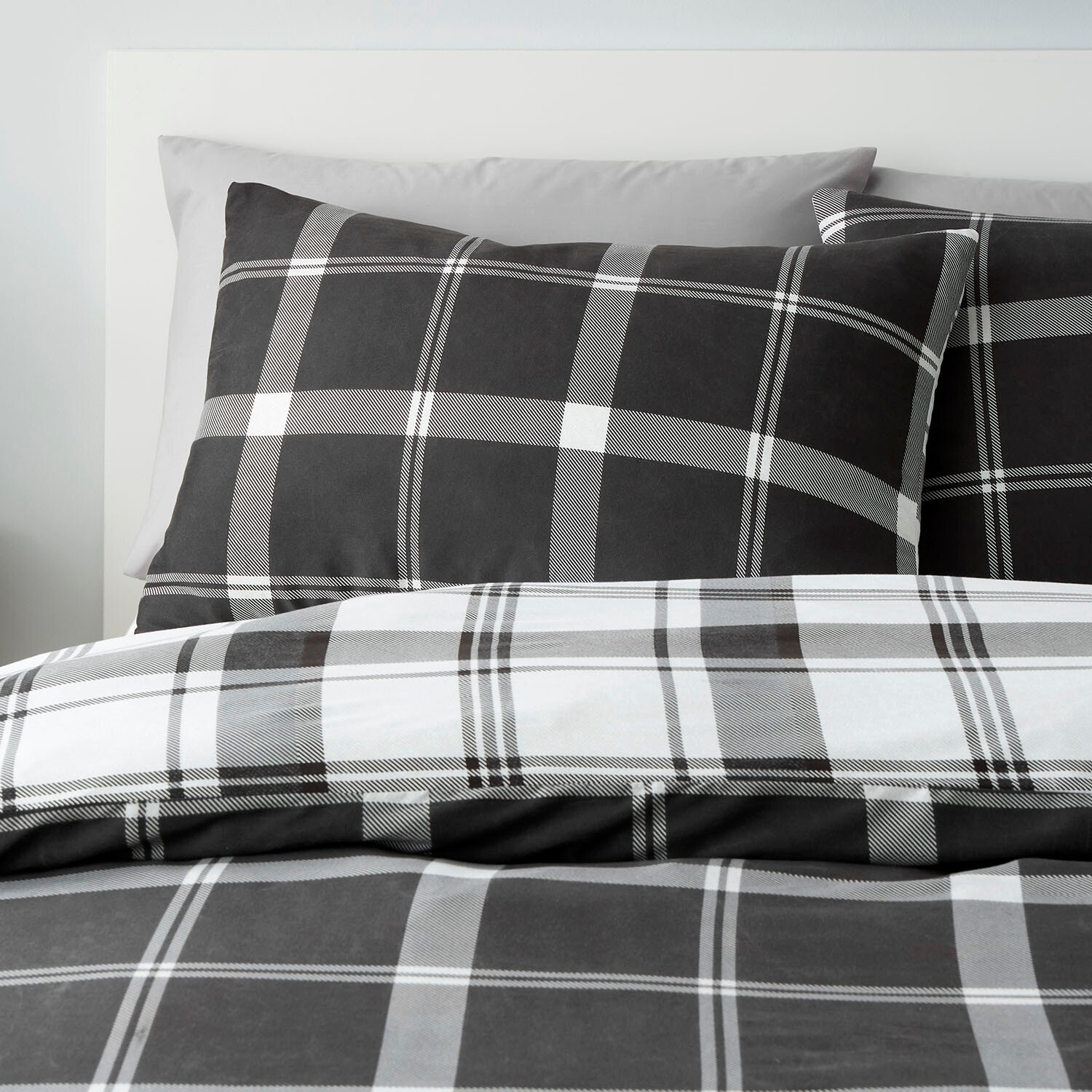 Brodie Check Duvet Set Black and White King Image 3