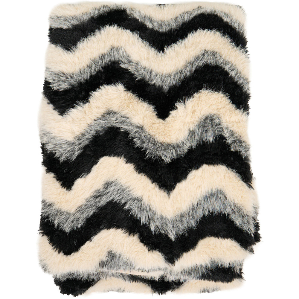 Moda Faux Fur Throw Image 4