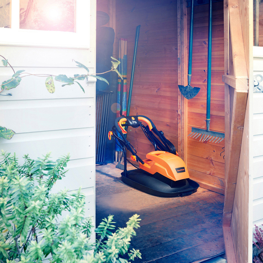 LawnMaster MEH1633M 1600W 33cm Mulching Hover Lawn Mower Image 4