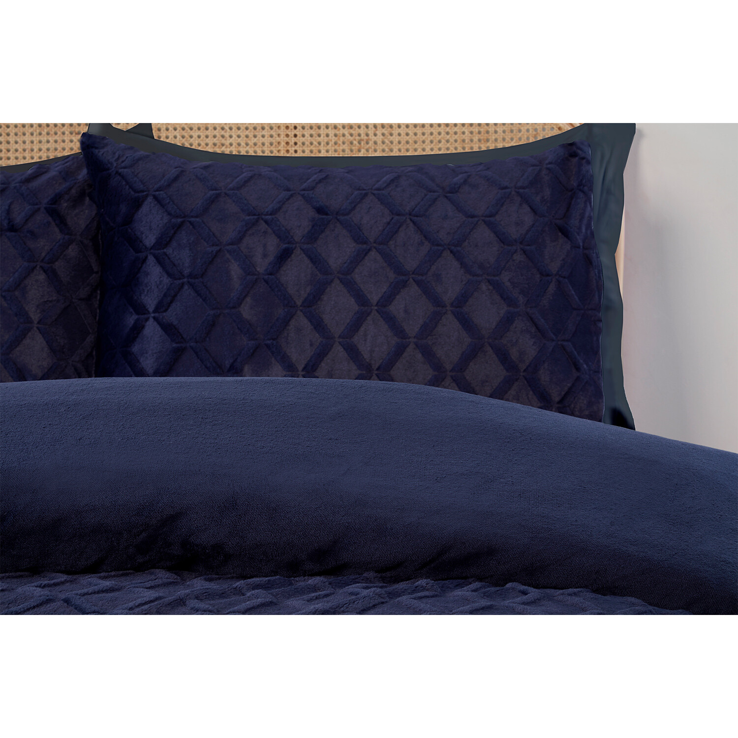 Geo Faux Fur Duvet Set - Navy / King Image 2