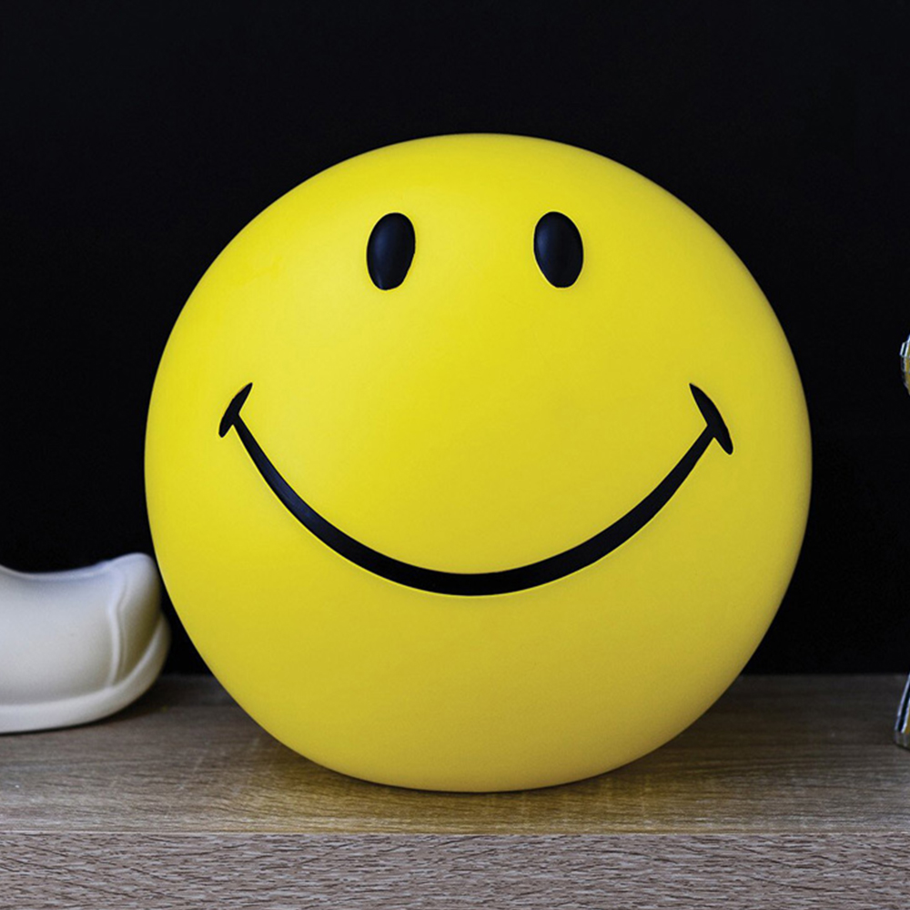 Smiley Face Light - Yellow Image 2