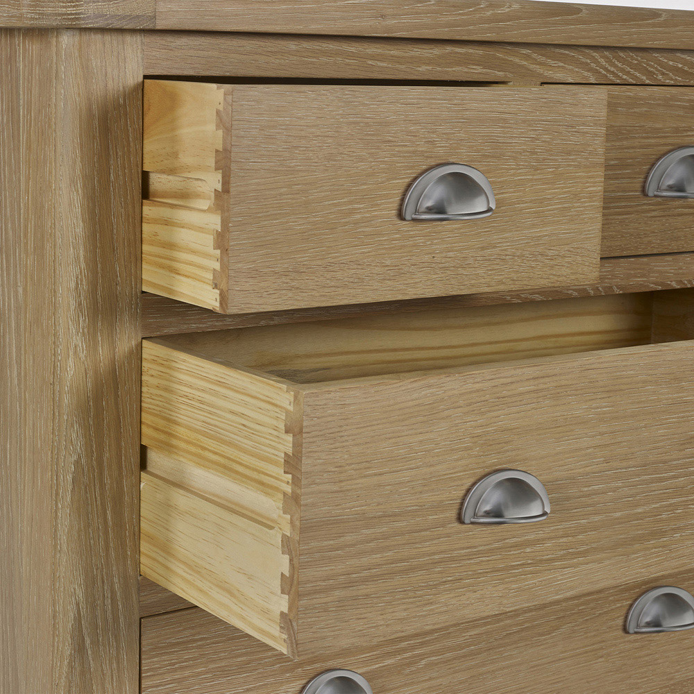 Julian Bowen Memphis 5 Drawer Limed Oak Chest of Drawers Image 6