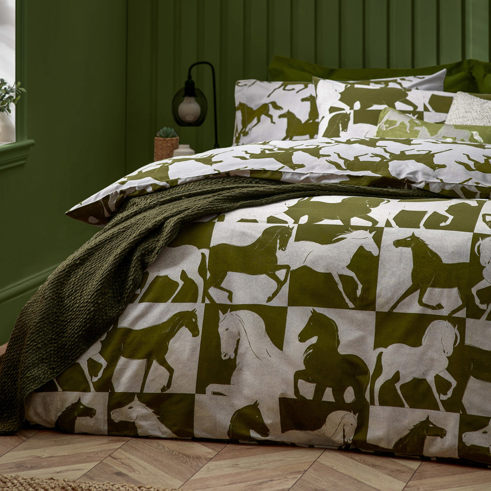 furn. Herve King Size Olive Reversible Duvet Set Image 2