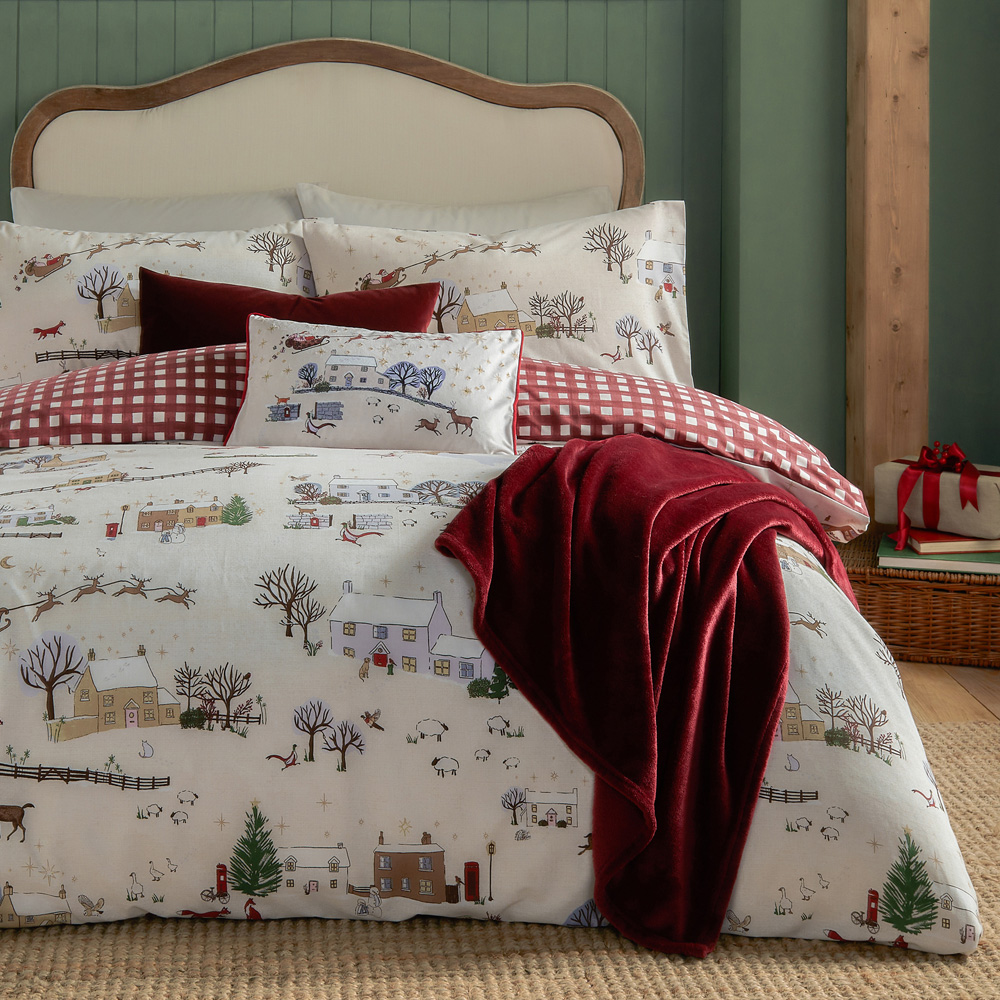 Furn Super King Size Cotswolds Christmas Printed Reversible Duvet Set Image 3