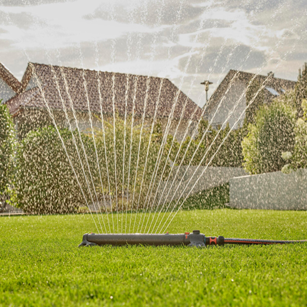 Gardena AquaZoom Oscillating Sprinkler with Free Connector Image 7