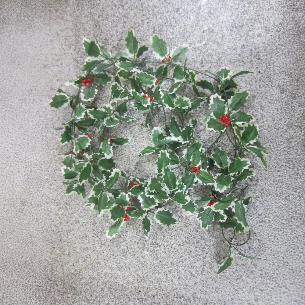 Best Artificial Indoor Christmas Garland with Holly and Berries 210cm Image 3