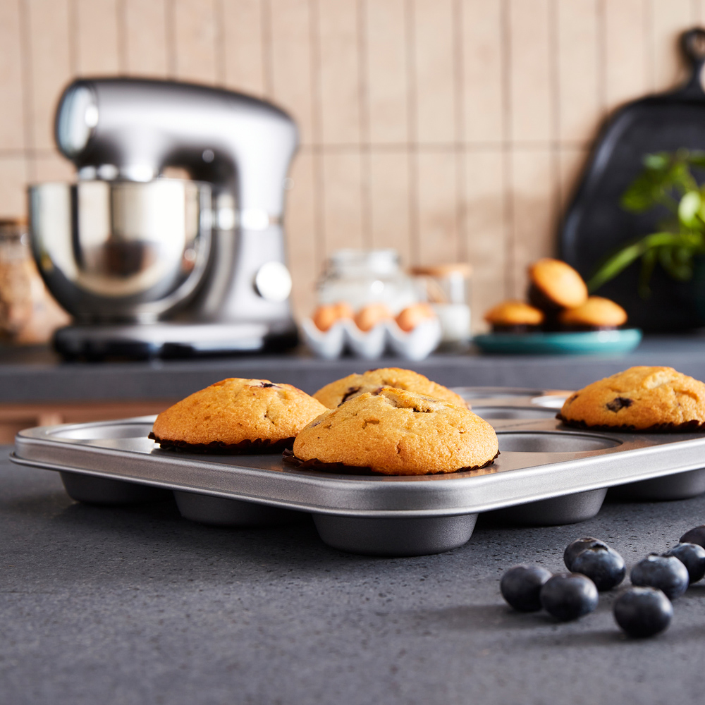 Morphy Richards Muffin Tin with Square Cake Tin and Loaf Tin Image 7