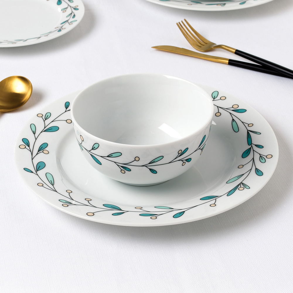 Waterside Mistletoe 12 Piece Dinner Set Image 4