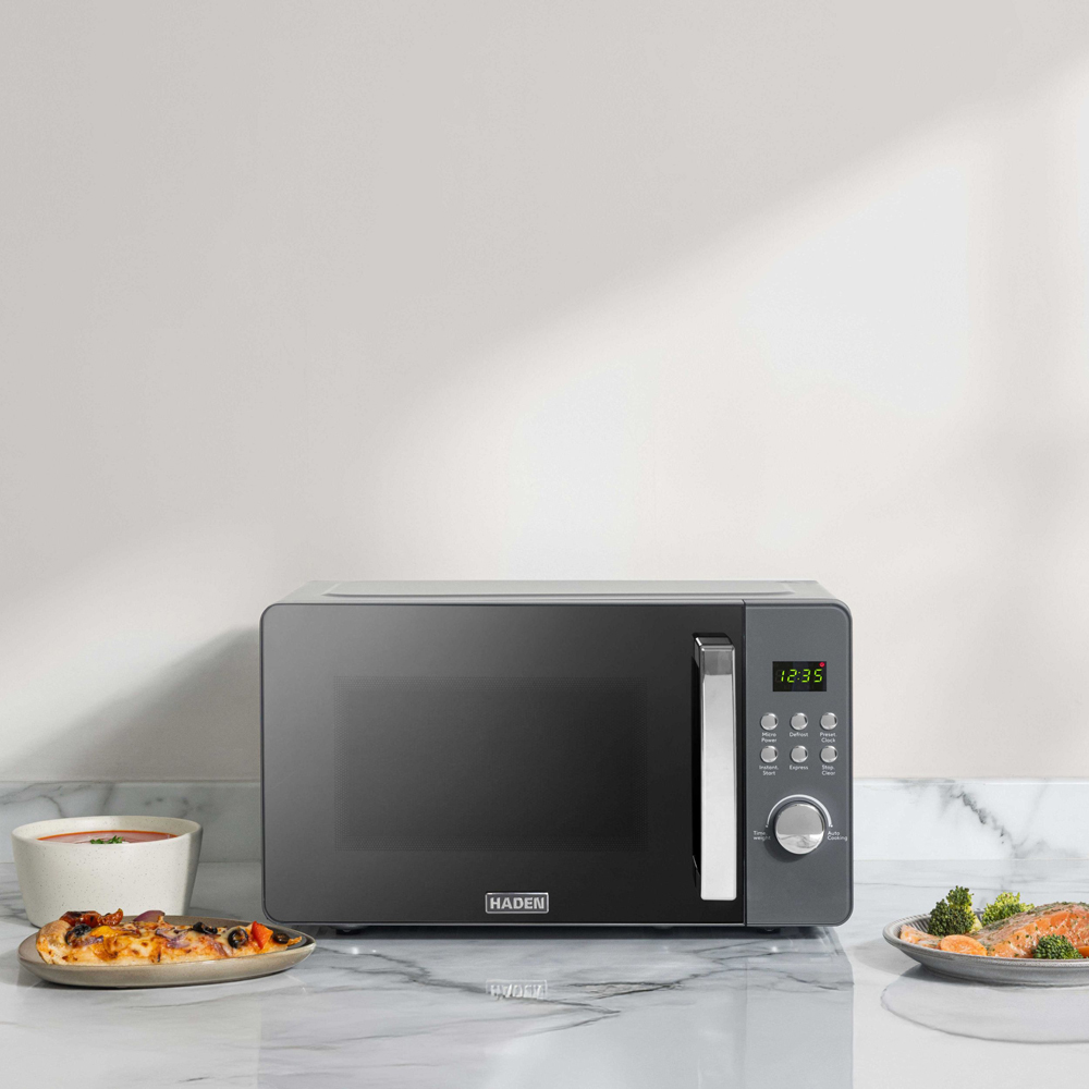Haden 214621 Grey 17L Digital Microwave 700W Image 4