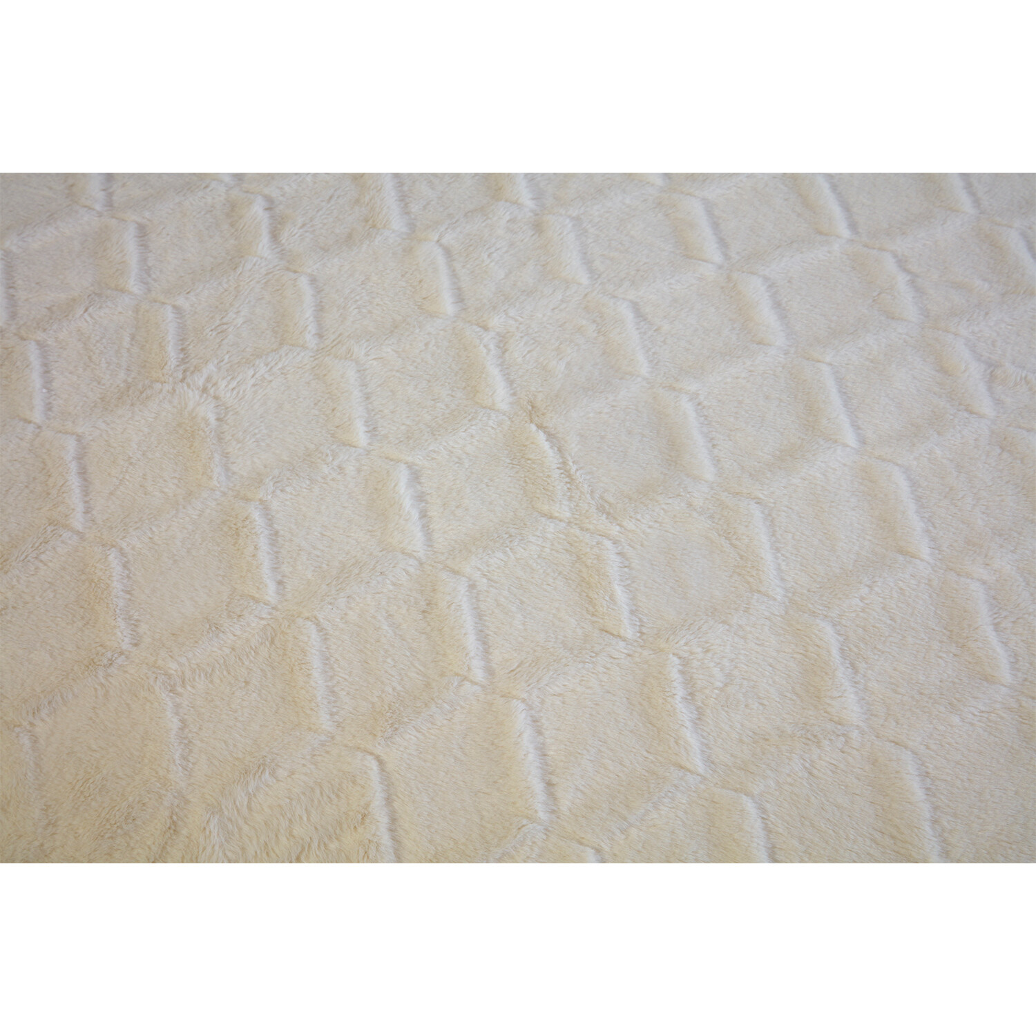 Geo Faux Fur Duvet Set - White / Single Image 2