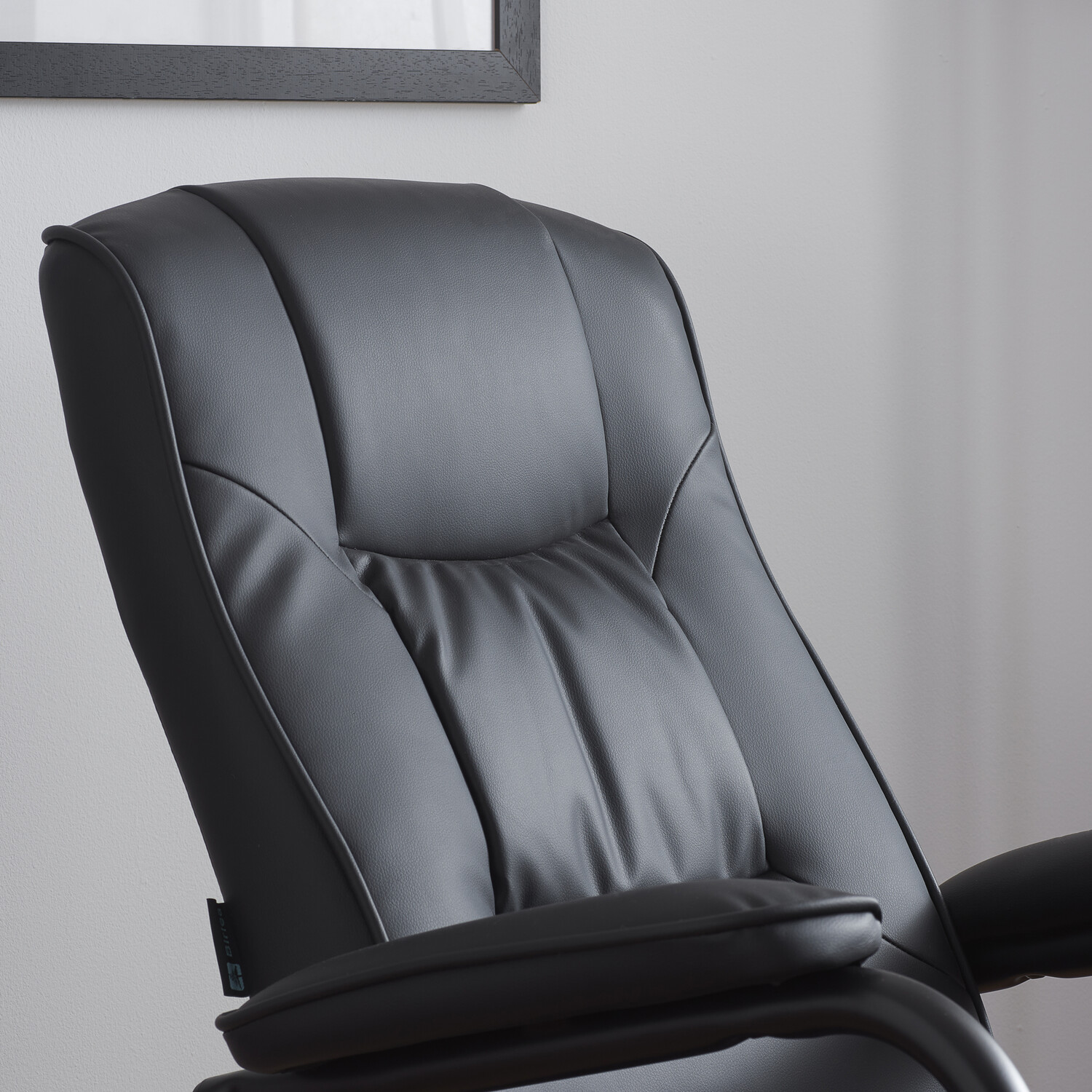 Memphis Black Swivel Chair Image 4