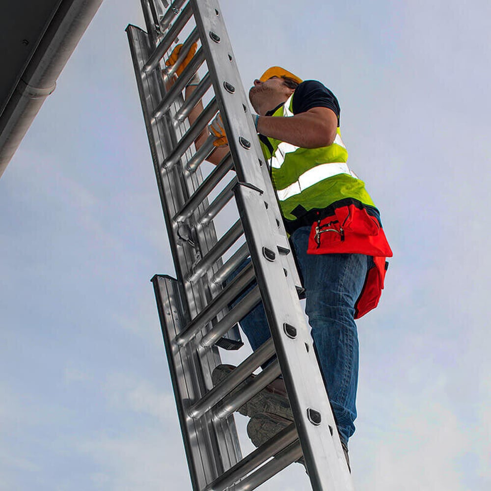 LFI PRo Double Section 9 Rung Extension Ladder 2.5m Image 2