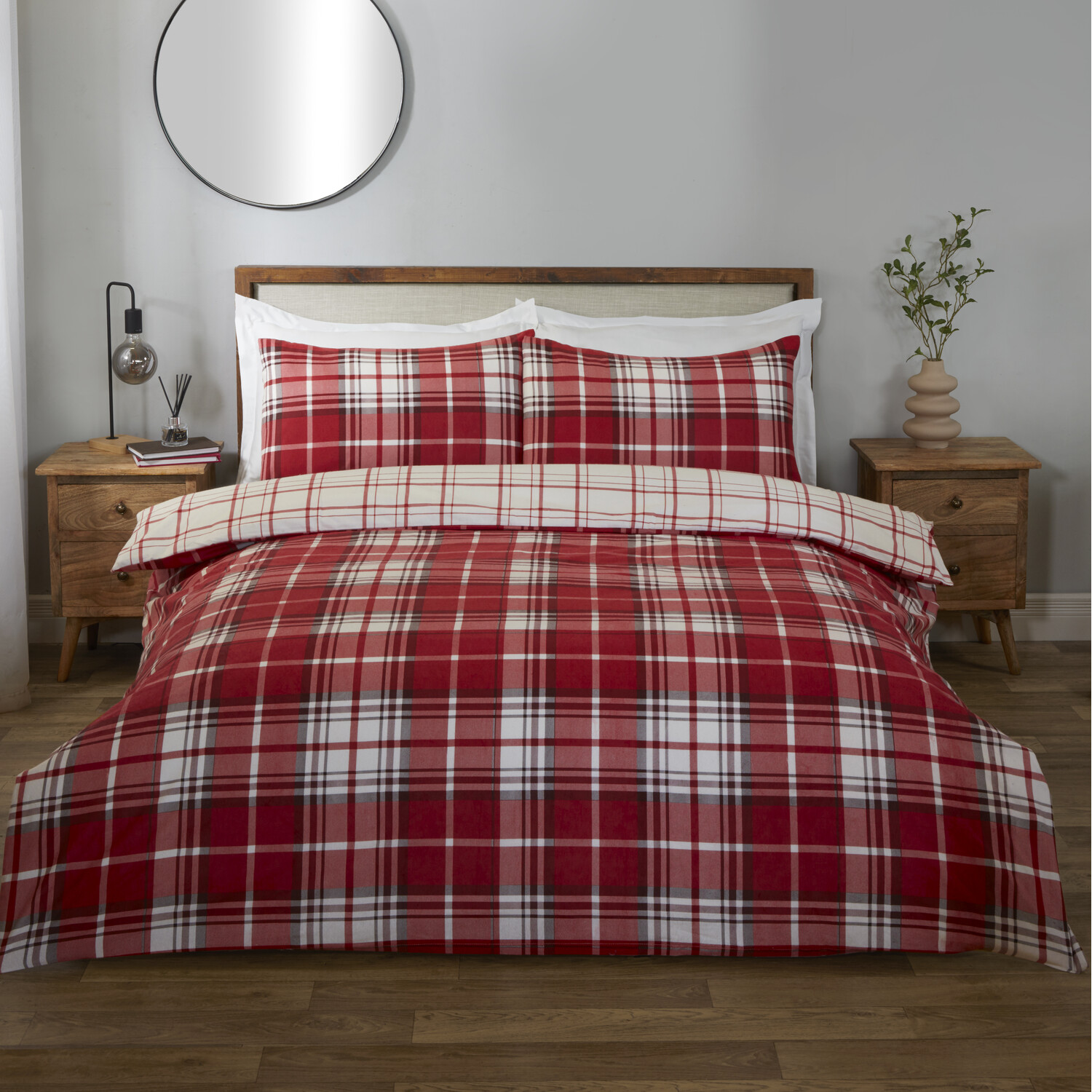 Balmoral Check Duvet Set Red King | Homebase
